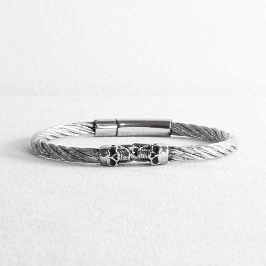Bracelete Masculino Duas Caveiras Cabo de Aço Aço Inoxidável - Monterrier