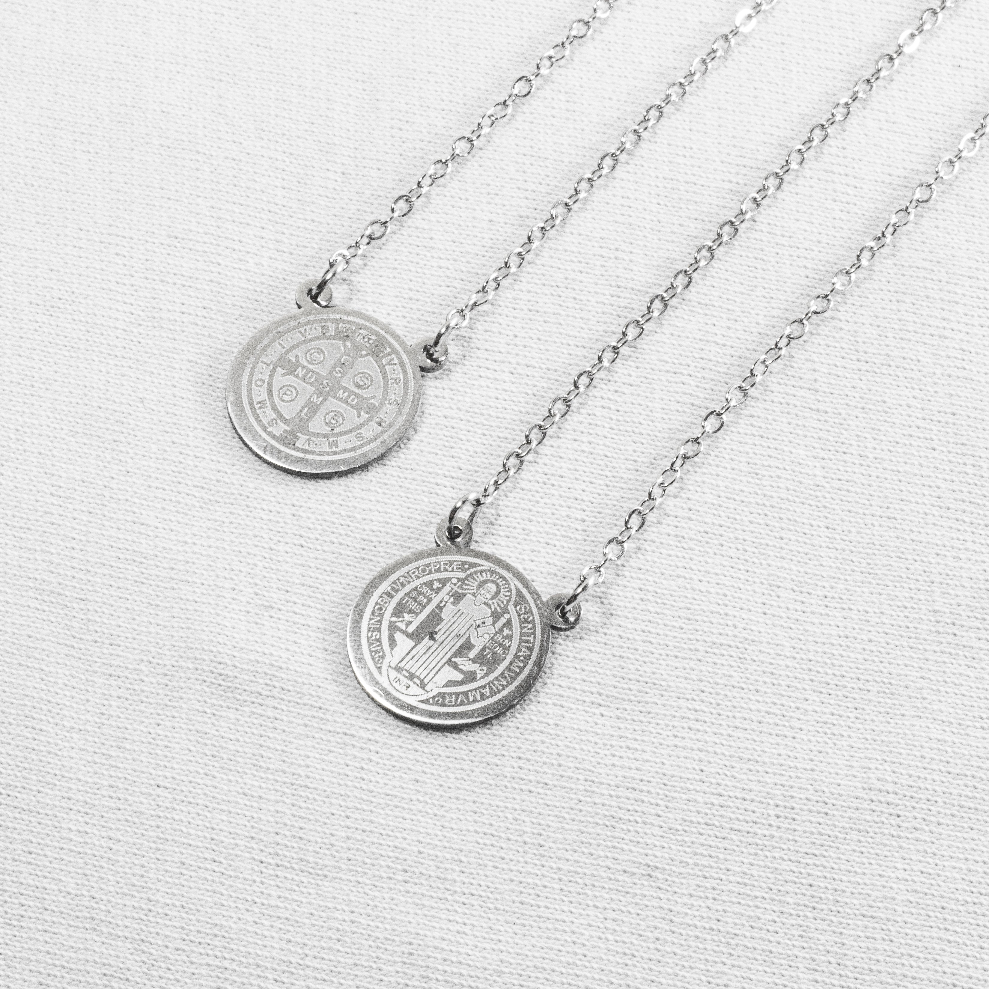 Escapulário Prata Medalha de São Bento Aço Inoxidável - Monterrier