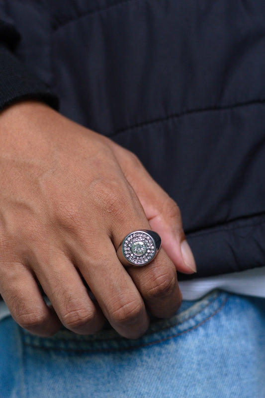 Anel Masculino Olho de Gato Cravejado